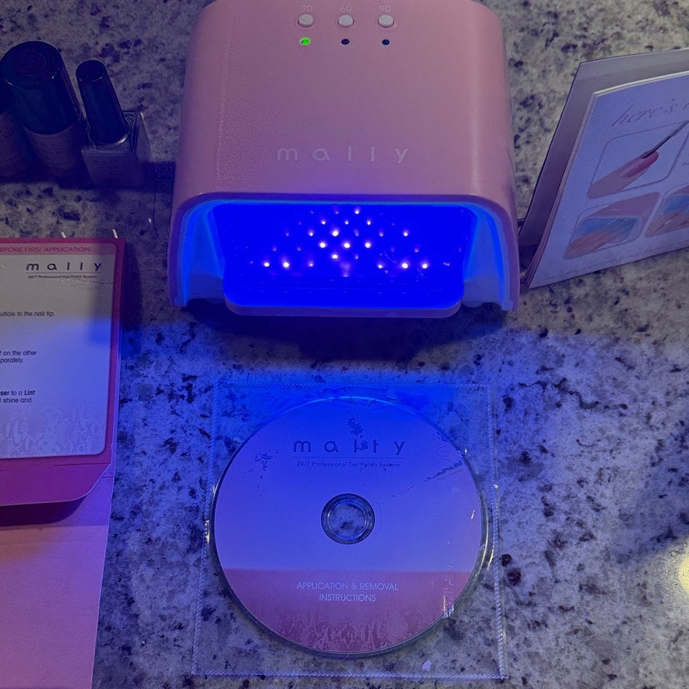 Mally Pink LED Nail Dryer with CD & Gel Polish Kit